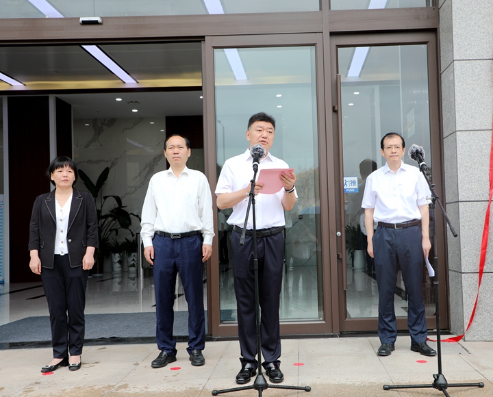 集團(tuán)邵書(shū)記表態(tài)發(fā)言.jpg 集團(tuán)邵書(shū)記表態(tài)發(fā)言.jpg